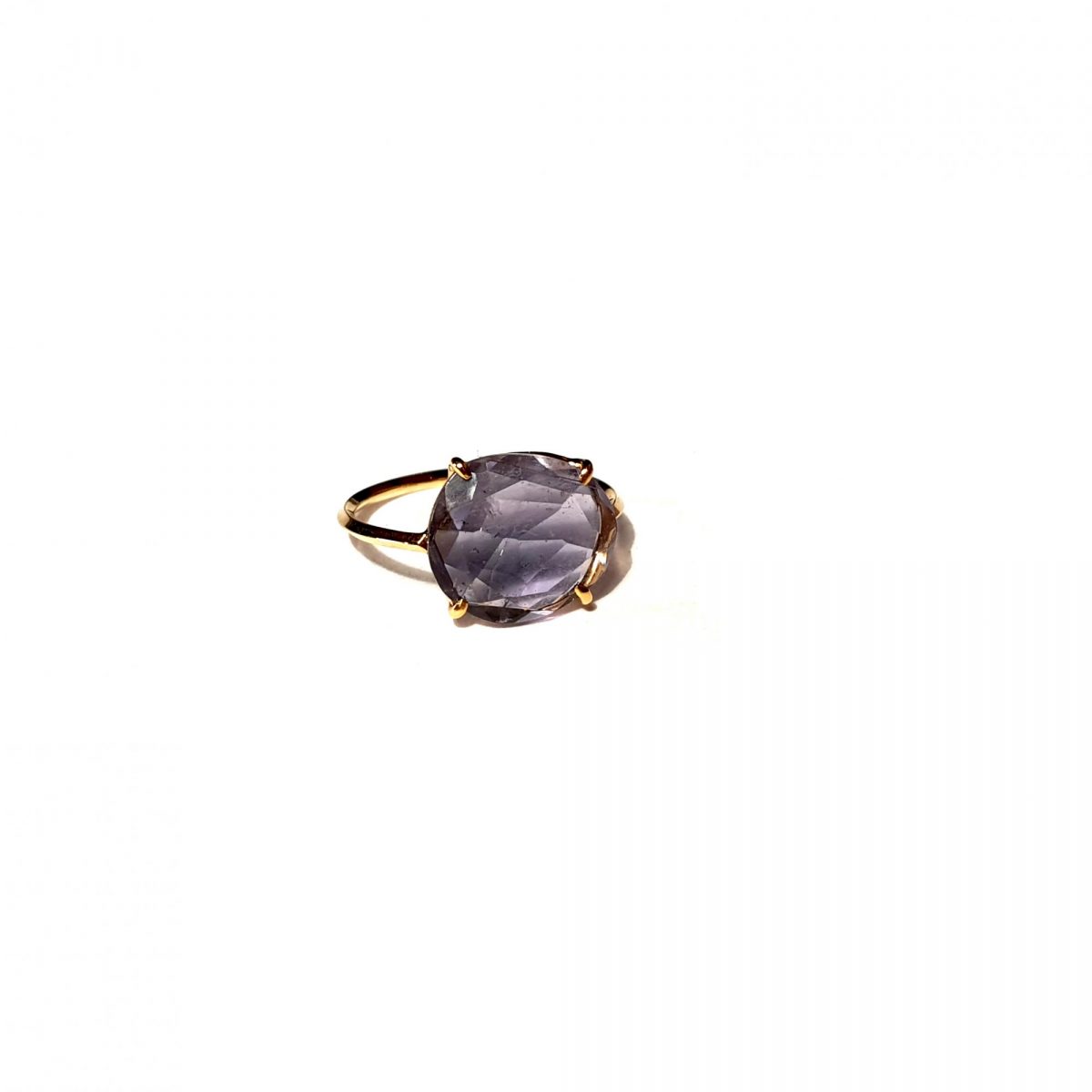 bague sur mesure, or et iolite