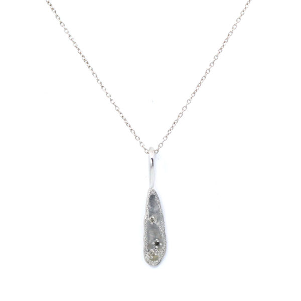 Collier Mystique argent et diamants gris