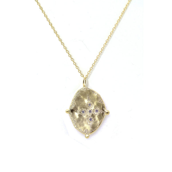 Collier Mystique chaîne fine médaille croix