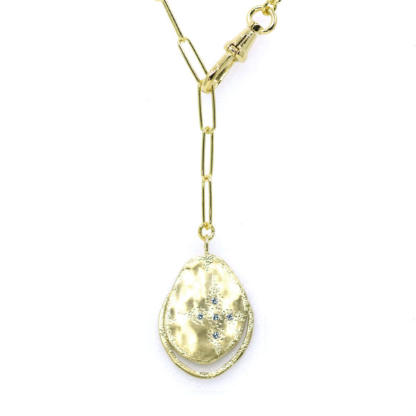 collier Mystique grandes mailles médaille croix et bord